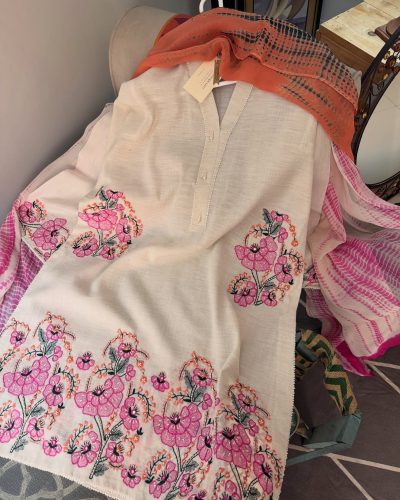SOLD-❌-DD-032-pc-Khaadi-cotton-setHand-Embroidered-and-hand-embellished-kurta-with-tie-and-dye-d-1-1-1